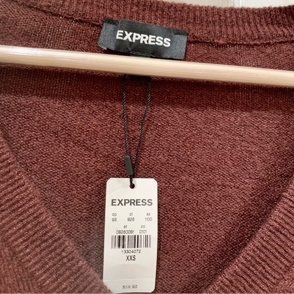 🍷 EXPRESS Wine Red Knot Front V-Neck Cropped Sweater - Picture 5 of 5